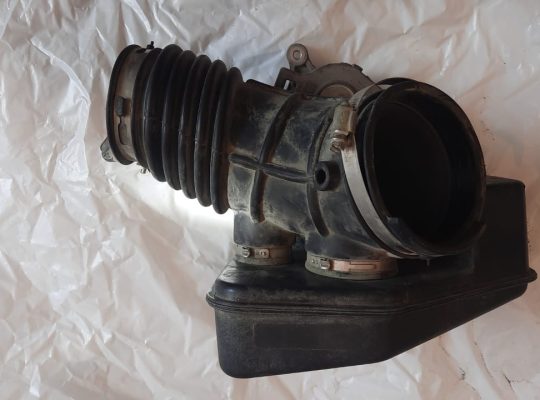 FORD EDGE 2014 LINCOLN MKX AIR CLEANER BOX PART NO BT439C662AG BT439F764AD BT439F805AD BT439A600AD ( Genuine Used FORD Parts )