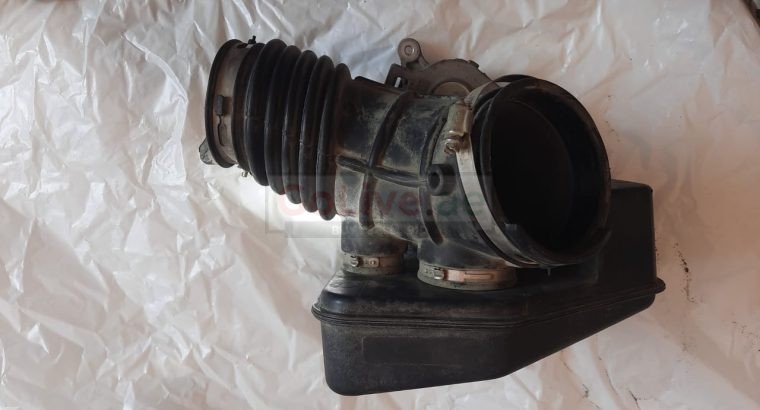 FORD EDGE 2014 LINCOLN MKX AIR CLEANER BOX PART NO BT439C662AG BT439F764AD BT439F805AD BT439A600AD ( Genuine Used FORD Parts )