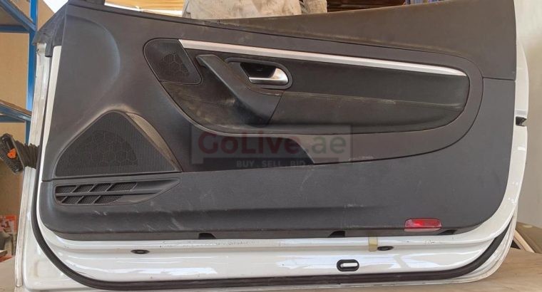 VOLKSWAGEN EOS 2009 FRONT RIGHT SIDE DOOR ( Genuine Used VOLKSWAGEN Parts )