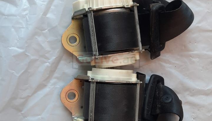 VOLKSWAGEN EOS 2009 REAR LEFT/RIGHT SEAT BELTS PART NO 1Q5857805/1Q05857806 ( Genuine Used VOLKSWAGEN Parts )