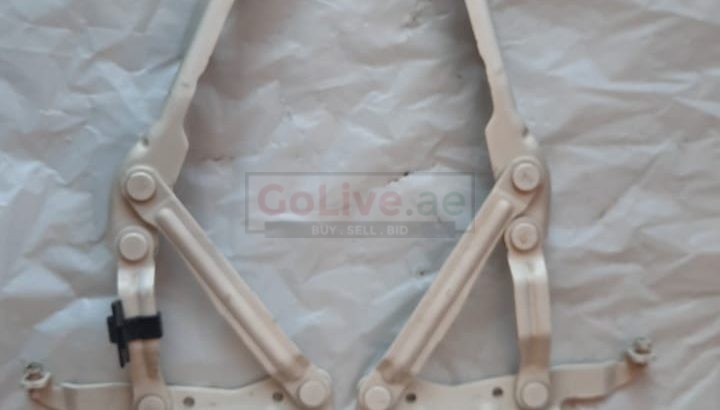 VOLKSWAGEN EOS 2007 TO 2016 HOOD HINGES PART NO 1Q0823301C 1Q0823302C ( Genuine Used VOLKSWAGEN Parts )