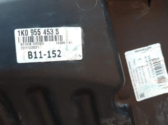 VOLKSWAGEN EOS 2009 GOLF JETTA RAABIT AUDI Washer Fluid Reservoir PART NO 1K0955453S ( Genuine Used VOLKSWAGON Parts )