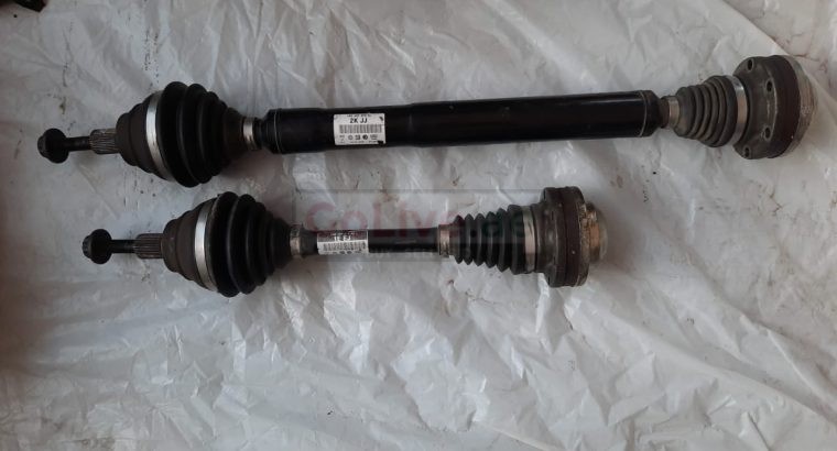 VOLKSWAGEN EOS 2009 FRONT LEFT / RIGHT SIDE CV AXLE SHAFT PART NO 1K0407272 / 1K0407272 ( Genuine Used VOLKSWAGON Parts )