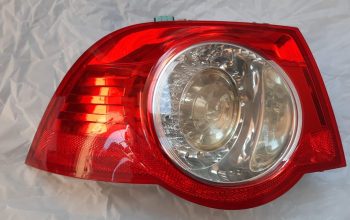 VOLKSWAGEN EOS 2009 LEFT SIDE REAR TAIL LIGHT / STOP LIGHT PART NO 1Q0945257A ( Genuine Used VOLKSWAGON Parts )