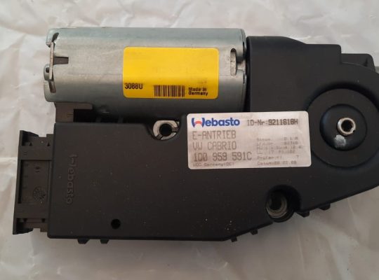 VOLKSWAGEN EOS 2009 CONVERTIBLE TOP SUNROOF MOTOR PART NO 1Q0959591C ( Genuine Used VOLKSWAGON Parts )