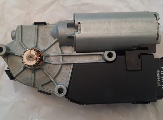 VOLKSWAGEN EOS 2009 CONVERTIBLE TOP SUNROOF MOTOR PART NO 1Q0959591C ( Genuine Used VOLKSWAGON Parts )