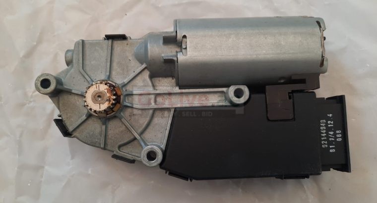 VOLKSWAGEN EOS 2009 CONVERTIBLE TOP SUNROOF MOTOR PART NO 1Q0959591C ( Genuine Used VOLKSWAGON Parts )