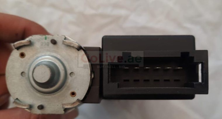 VOLKSWAGEN EOS 2009 CONVERTIBLE TOP SUNROOF MOTOR PART NO 1Q0959591C ( Genuine Used VOLKSWAGON Parts )