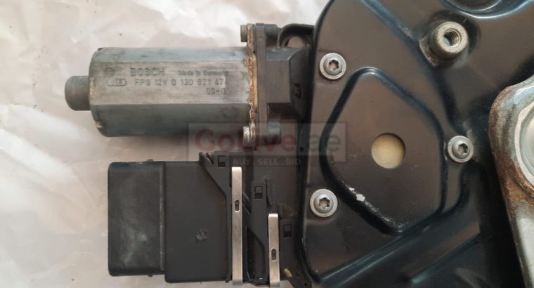 VOLKSWAGEN EOS 2009 REAR LEFT WINDOW MECHANISM PART NO 1Q0959703A 1Q0839401B ( Genuine Used VOLKSWAGON Parts )