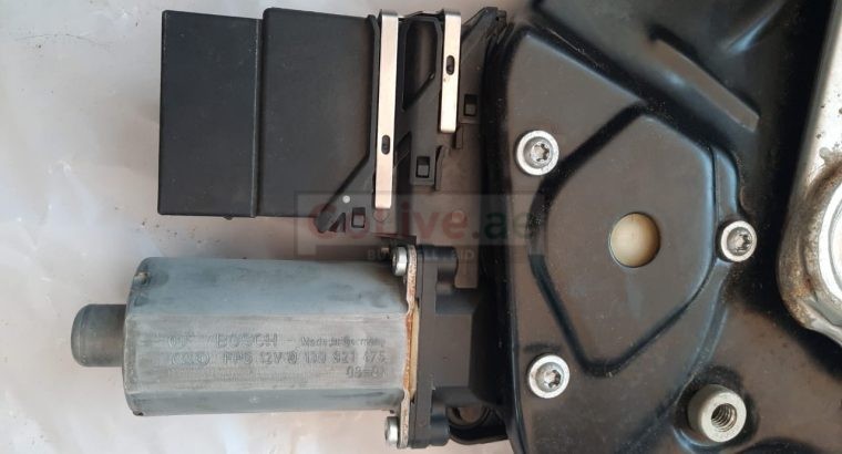 VOLKSWAGEN EOS 2009 REAR RIGHT SIDE WINDOW MECHANISM PART NO 1Q0959704A 1Q0839402B ( Genuine Used VOLKSWAGON Parts )
