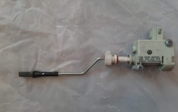 VOLKSWAGEN EOS 2009 FUEL FILLER DOOR LOCK ACTUATOR PART NO 1Q0810773 ( Genuine Used VOLKSWAGON Parts )