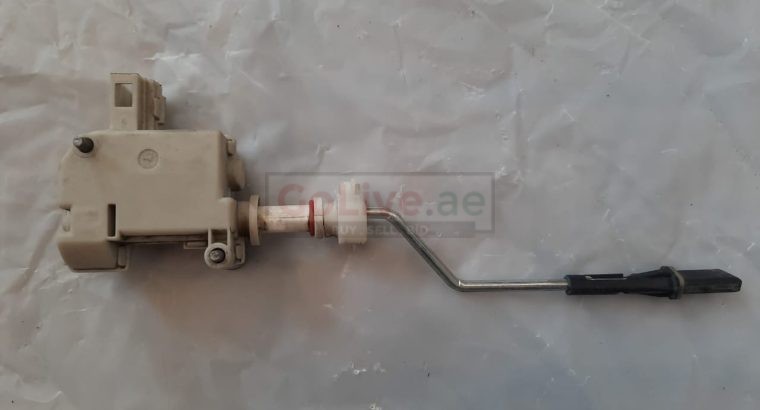 VOLKSWAGEN EOS 2009 FUEL FILLER DOOR LOCK ACTUATOR PART NO 1Q0810773 ( Genuine Used VOLKSWAGON Parts )