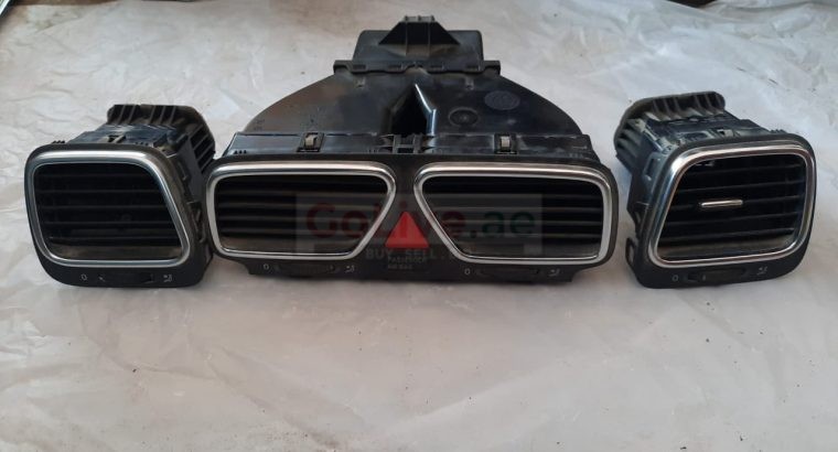 VOLKSWAGEN EOS 2009 DASHBOARD AIR VENTS PART NO 1Q0819735C 1Q0819703H 1Q0819704H ( Genuine Used VOLKSWAGON Parts )