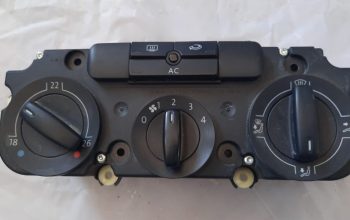 VOLKSWAGEN EOS 2009 VENTILATION AND HEATING FRONT CONTROL UNIT PART NO 1K0820047HB ( Genuine Used VOLKSWAGON Parts )