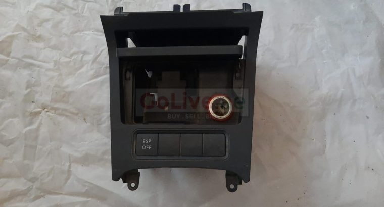 VOLKSWAGEN EOS 2009 CENTER CONSOLE ASHTRAY COMPARTMENT (FRONT) PART NO 1K0857961 ( Genuine Used VOLKSWAGON Parts )