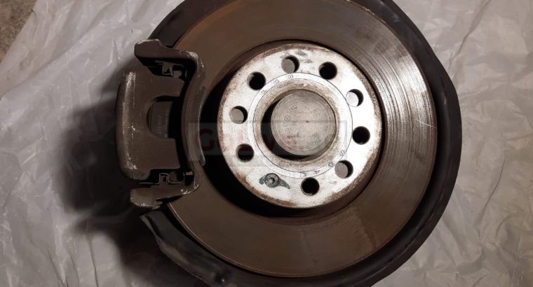VOLKSWAGEN EOS 2009 REAR SPINDLE KNUCKLE BEARING RIGHT/LEFT PART NO 5N0615611C / 5N0515612C ( Genuine Used VOLKSWAGON Parts )