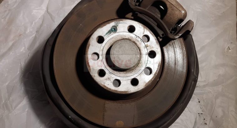 VOLKSWAGEN EOS 2009 REAR SPINDLE KNUCKLE BEARING RIGHT/LEFT PART NO 5N0615611C / 5N0515612C ( Genuine Used VOLKSWAGON Parts )