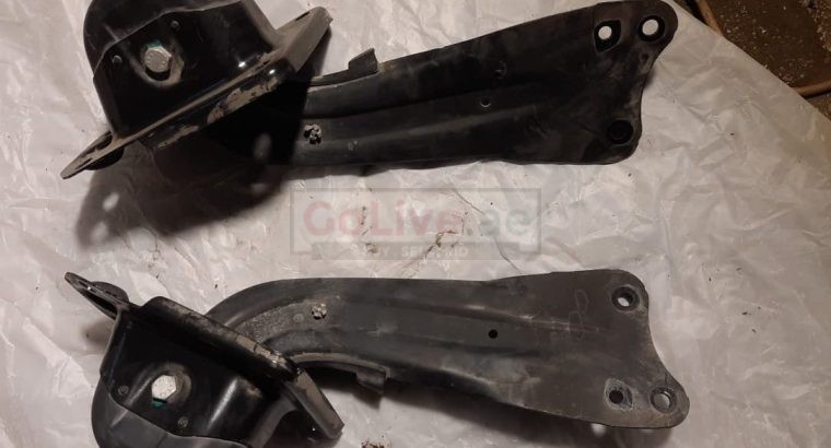 VOLKSWAGEN EOS 2009 REAR RIGHT / LEFT SUSPENSION CONTROL ARM 1K0501476 1K0505226H 1K0505130J ( Genuine Used VOLKSWAGON Parts )