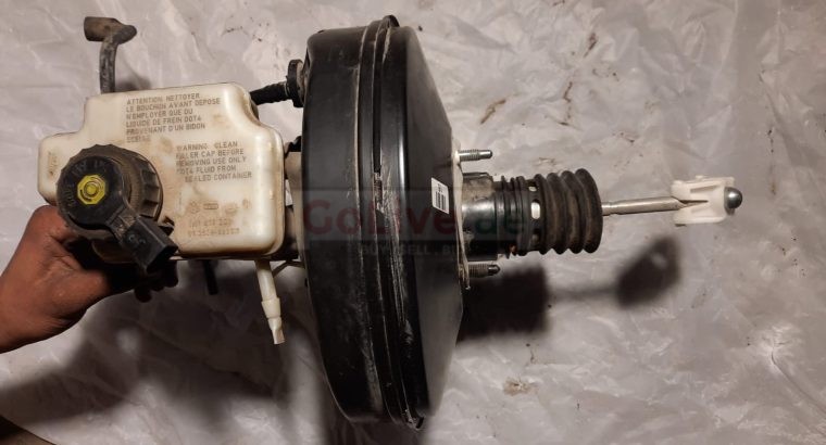 VOLKSWAGEN EOS 2009 MASTER BRAKE CYLINDER WITH VACUUM LINE PART NO 1K1611301C 1K0611933P ( Genuine Used VOLKSWAGON Parts )