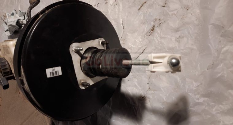 VOLKSWAGEN EOS 2009 MASTER BRAKE CYLINDER WITH VACUUM LINE PART NO 1K1611301C 1K0611933P ( Genuine Used VOLKSWAGON Parts )