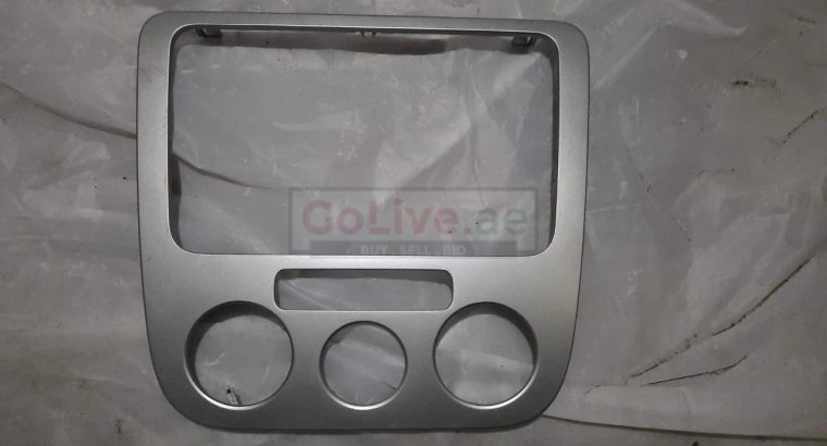 VOLKSWAGEN EOS 2009 CENTRE CONSOLE HEAD UNIT SURROUND TRIM PART NO 1Q0858071E ( Genuine Used VOLKSWAGON Parts )