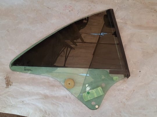 VOLKSWAGEN EOS 2009 REAR SIDE WINDOW/GLASS PART NO 1Q0845042F ( Genuine Used VOLKSWAGON Parts )