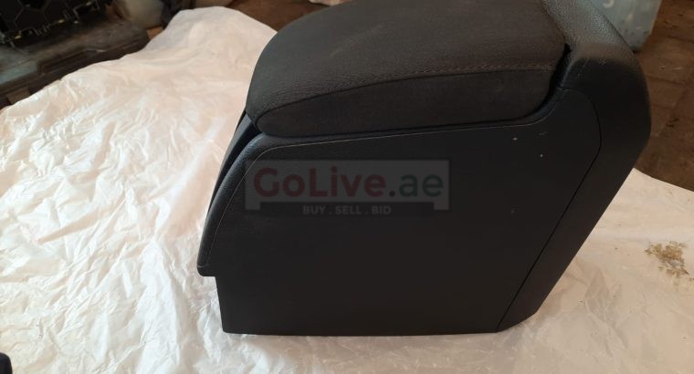 VOLKSWAGEN EOS 2009 CENTER CONSOLE BOX COMPLETE 1K0864207 1K0864209 1Q0863323 1Q0864251 1Q0863289 ( Genuine Used VOLKSWAGON Parts)