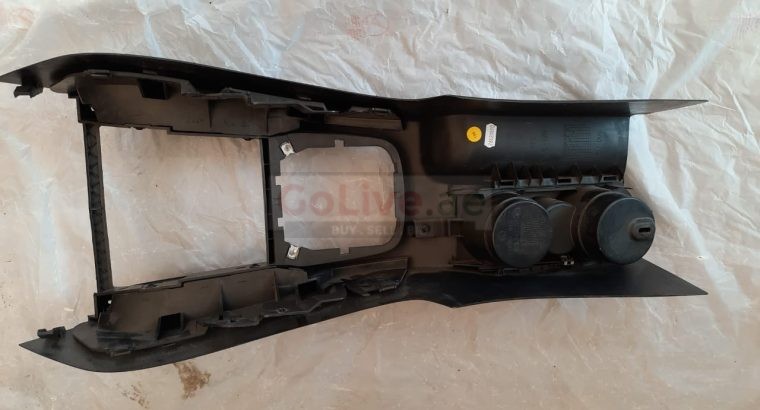 VOLKSWAGEN EOS 2009 FRONT CENTER CONSOLE CUP HOLDER PART NO 1K0863243C 5K0862531 ( Genuine Used VOLKSWAGON Parts )