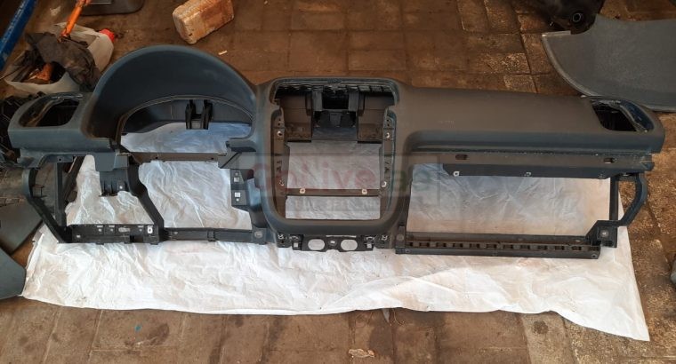 VOLKSWAGEN EOS 2009 TURBO DASHBOARD DASH BOARD / DASH ASSEMBLY ( Genuine Used VOLKSWAGON Parts )