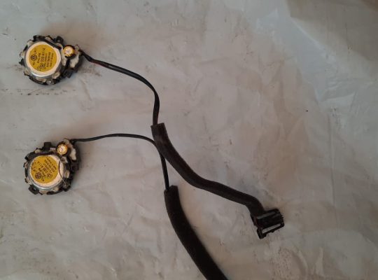 VOLKSWAGEN EOS 2009 REAR RIGHT AND LEFT TWEETER LOUDSPEAKER PART NO 1Q0035411A ( Genuine Used VOLKSWAGON Parts )