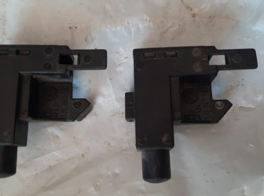 VOLKSWAGEN EOS 2009 HAND PARKING BRAKE SENSOR PART NO 1J0947561 ( Genuine Used VOLKSWAGON Parts )