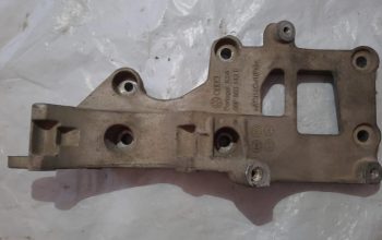 VOLKSWAGEN EOS 2009 GENERATOR/ALTERNATOR BRACKET PART NO 06F903143E ( Genuine Used VOLKSWAGON Parts )