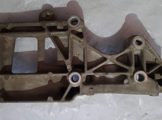 VOLKSWAGEN EOS 2009 GENERATOR/ALTERNATOR BRACKET PART NO 06F903143E ( Genuine Used VOLKSWAGON Parts )
