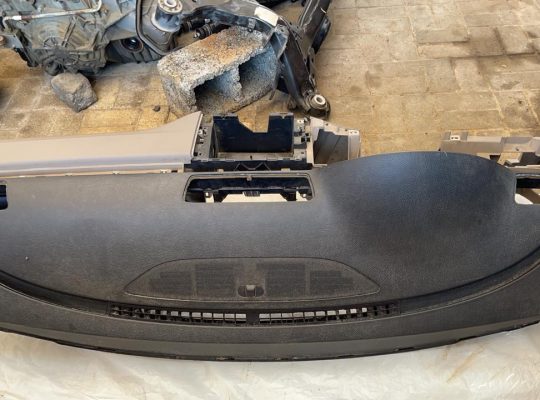 VOLKSWAGEN PASSAT 2010 DASHBOARD PART NO 3C1857003QT ( Genuine Used VOLKSWAGON Parts )