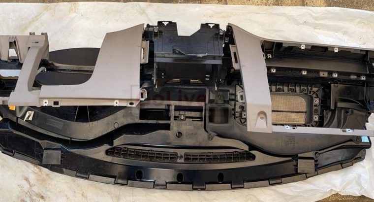 VOLKSWAGEN PASSAT 2010 DASHBOARD PART NO 3C1857003QT ( Genuine Used VOLKSWAGON Parts )