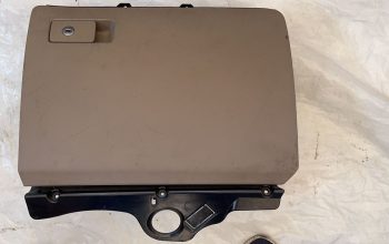 VOLKSWAGEN PASSAT 2010 GLOVE BOX STORAGE PART NO 3C1857097BC ( Genuine Used VOLKSWAGON Parts )