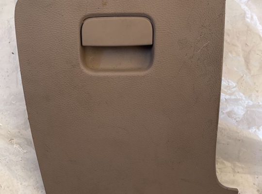 VOLKSWAGEN PASSAT 2010 FRONT LEFT LOWER GLOVE BOX PART NO 3C1857921M ( Genuine Used VOLKSWAGON Parts )