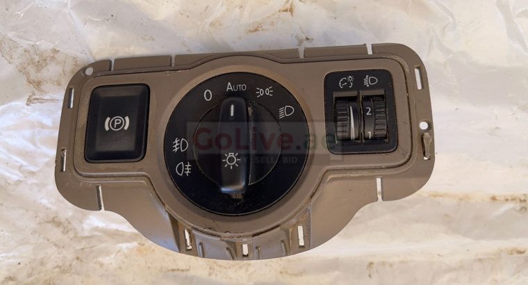 VOLKSWAGEN PASSAT 2010 PARKING BRAKE BUTTON / HEADLIGHT / LIGHT RANGE CONTROL SWITCH PANEL 3C0927225C / 1K0941431 / 3C0941333A