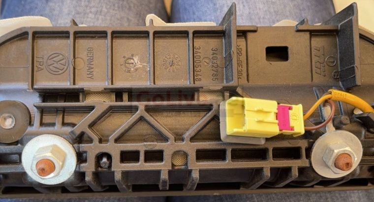 VOLKSWAGEN PASSAT2010 PASSENGER AIRBAG PART NO 3C0880204H ( Genuine Used VOLKSWAGON Parts )
