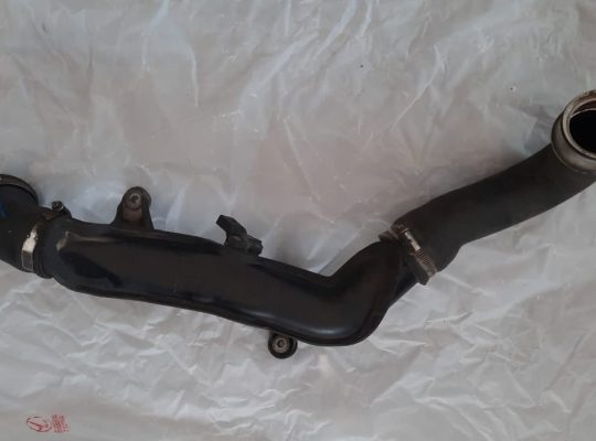 VOLKSWAGEN EOS 2009 INTERCOOLER AIR DUCT PIPE TUBE HOSE PART NO 1K0145792 1P0145792 ( Genuine Used VOLKSWAGON Parts )