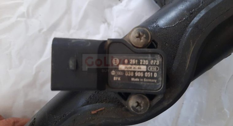 VOLKSWAGEN EOS 2009 INTERCOOLER AIR DUCT PIPE TUBE HOSE PART NO 1K0145792 1P0145792 ( Genuine Used VOLKSWAGON Parts )