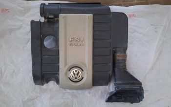 VOLKSWAGEN EOS 2009 ENGINE COVER AIR FILTER BOX ASSEMBLY PART NO 06F133837AH ( Genuine Used VOLKSWAGON Parts )