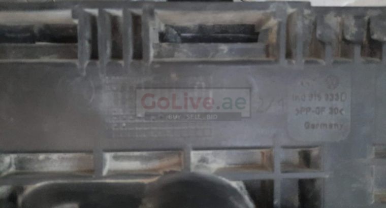 VOLKSWAGEN EOS 2009 BATTERY BOX TOP COVER & LOWER TRAY SUPPORT PART NO 3C0915336A / 1K0915333 ( Genuine Used VOLKSWAGON Parts )