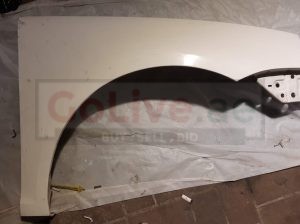 VOLKSWAGEN EOS 2009 FRONT FENDER LEFT AND RIGHT SIDE PART NO 1Q0821105B 1Q0821106B ( Genuine Used VOLKSWAGON Parts )