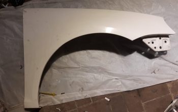 VOLKSWAGEN EOS 2009 FRONT FENDER LEFT AND RIGHT SIDE PART NO 1Q0821105B 1Q0821106B ( Genuine Used VOLKSWAGON Parts )