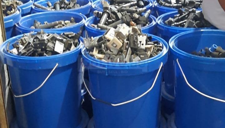 AL TAREEQ AL ABYADH USED NISSAN, TOYOTA AUTO SPARE PARTS TR. (Used auto parts, Dealer, Sharjah spare parts Markets)