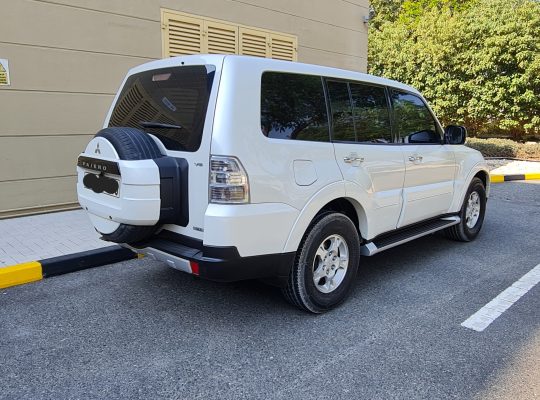 Mitsubishi Pajero 2008, Single Owner 4×4 for Sale Call 050 2134666
