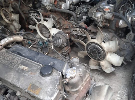 DUBAI LOS ANGELES USED ISUZU MAZDA MITSUBHISHI CARS & SPARE PARTS TR. (Used auto parts, Dealer, Sharjah spare parts Markets)