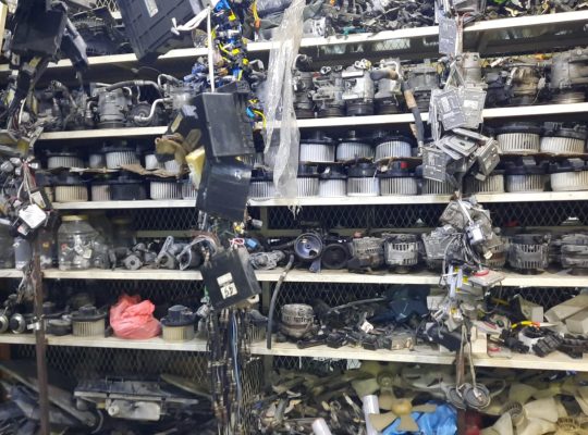 DAR AL FARAH USED TOYOTA,MAZDA,NISSAN AUTO SPARE PARTS TR. (Used auto parts, Dealer, Sharjah spare parts Markets)