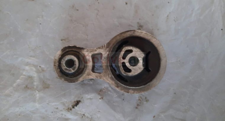 FORD EDGE 2014 LINCOLN MKX ENGINE TORQUE STRUT MOUNT REAR PART NO CT4Z6068A ( Genuine Used FORD Parts )